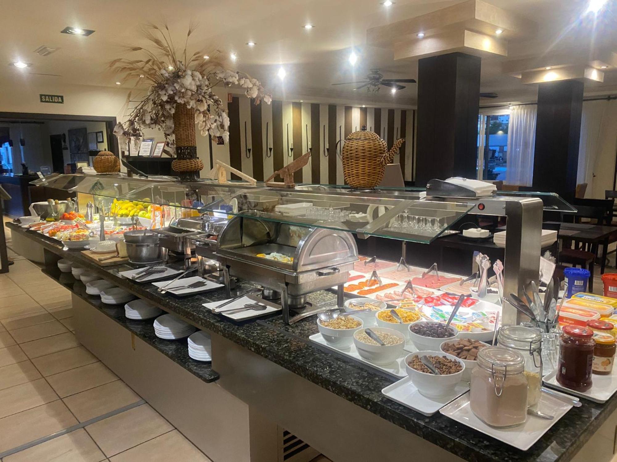 拉阿尔迪套房酒店 San Nicolás 外观 照片